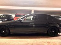 Gebraucht BMW 325 218 PS (160 kW) 2008 Schwarz Limousine