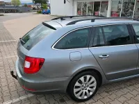 Używany Skoda Superb 140 KM (102 kW) 2012 Niebieski Kombi