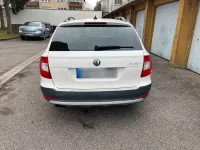 Gebraucht Skoda Superb 170 PS (125 kW) 2012 Weiß Kombi