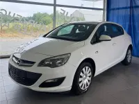 Gebraucht Opel Astra Selection 115 PS (84 kW) 2015 Weiß Limousine