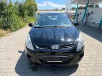 Gebraucht Hyundai i20 Edition 77 PS (56 kW) 2010 Schwarz Kleinwagen