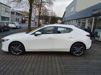 Gebraucht Mazda 3 Center-Line 140 PS (102 kW) 2025 Arctic white Limousine