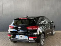 Neu Hyundai i30 Comfort 101 PS (74 kW) 2025 Schwarz Limousine