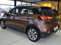 Gebraucht Hyundai i20 Active 120 PS (88 kW) 2016 Braun Van / Kleinbus