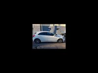 Gebraucht Mercedes A180 122 PS (89 kW) 2014 Weiß Coupé