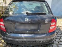 Używany Skoda Fabia 74 KM (54 kW) 2004 Czarny Hatchback