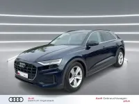 Gebraucht Audi Q8 Ambiente 286 PS (210 kW) 2023 Waitomoblau metallic SUV