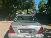 Gebraucht Mercedes E200 163 PS (119 kW) 2002 Silber Limousine
