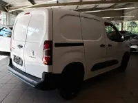 Gebraucht Peugeot Partner Premium 102 PS (75 kW) 2020 Weiß Van / Kleinbus