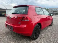 Gebraucht VW Golf VII Trendline 86 PS (63 kW) 2015 Rot Kleinwagen