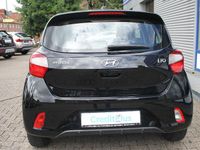 Gebraucht Hyundai i10 Select 67 PS (49 kW) 2020 Schwarz Kleinwagen