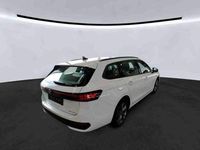 Gebraucht VW Passat 204 PS (150 kW) 2025 Pure white Kombi