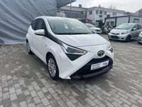 Gebraucht Toyota Aygo X-play 72 PS (52 kW) 2020 Weiß Kleinwagen