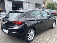 Gebraucht Opel Astra Edition 110 PS (80 kW) 2017 Black meet kettle Kleinwagen