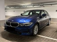 Gebraucht BMW 318 Advantage 150 PS (110 kW) 2019 Blau Limousine