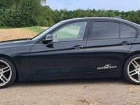 Gebraucht BMW 318 Comfort Edition 143 PS (105 kW) 2012 Schwarz Limousine