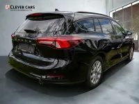 Używany Ford Focus Cool & Connect 125 KM (91 kW) 2022 Czarny Kombi