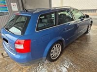 Gebraucht Audi A4 163 PS (119 kW) 2002 Blau Kombi