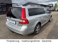 Gebraucht Volvo V70 Summum 181 PS (133 kW) 2015 Silber Kombi