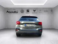 Gebraucht Audi Q2 S-Line 150 PS (110 kW) 2026 Grau SUV