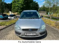 Gebraucht Ford Focus Trend 116 PS (85 kW) 2006 Polarsilber metallic Limousine
