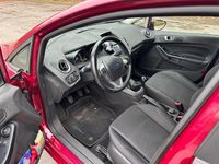 Gebraucht Ford Fiesta 82 PS (60 kW) 2014 Rot Kleinwagen