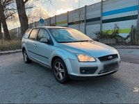 Gebraucht Ford Focus 100 PS (73 kW) 2007 Silber Kombi