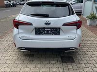 Neu Toyota Corolla 140 PS (102 kW) 2025 Grau Limousine