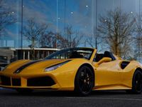 Gebraucht Ferrari 488 669 PS (492 kW) 2018 Gelb Cabrio