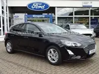 Używany Ford Focus Cool & Connect 125 KM (91 kW) 2021 Czarny Sedan/Limuzyna