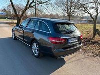 Gebraucht Mercedes C220 Avantgarde 170 PS (125 kW) 2015 Grau Kombi