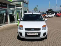 Gebraucht Ford Fusion Style 80 PS (58 kW) 2010 Weiß Kleinwagen
