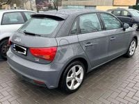 Gebraucht Audi A1 Sportback Basis 95 PS (69 kW) 2016 Grau Kleinwagen