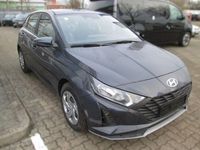 Neu Hyundai i20 Select 79 PS (58 kW) 2025 Grau Limousine