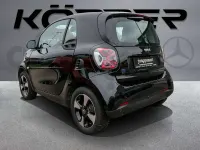 Gebraucht Smart ForTwo Coupé Exclusive 60 kW (82 PS) 2023 Schwarz Kleinwagen