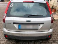 Gebraucht Ford Fiesta 90 PS (66 kW) 2006 Silber Kleinwagen