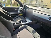 Gebraucht BMW 318 143 PS (105 kW) 2009 Schwarz Limousine