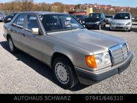 Gebraucht Mercedes E230 132 PS (97 kW) 1990 Silber Limousine