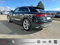 Gebraucht Audi Q8 Ambiente 340 PS (250 kW) 2023 Mythos black metallic SUV