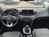 Usado Kia Ceed Vision 140 HP (102 kW) 2020 Cinzento Citadino