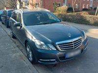 Gebraucht Mercedes E200 Elegance 184 PS (135 kW) 2011 Blau Kombi