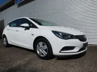 Gebraucht Opel Astra Selection 105 PS (77 kW) 2017 Weiß Limousine