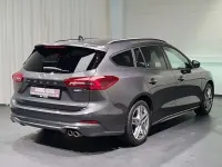 Gebraucht Ford Focus ST-Line 155 PS (114 kW) 2023 Magnetic metallic Kombi