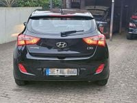 Gebraucht Hyundai i30 Style 135 PS (99 kW) 2013 Schwarz Limousine