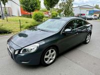 Gebraucht Volvo S60 Momentum 150 PS (110 kW) 2011 Savile grey / metallic Limousine