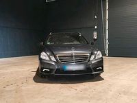 Gebraucht Mercedes E350 Avantgarde 265 PS (194 kW) 2011 Grau Kombi