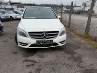 Gebraucht Mercedes B180 122 PS (89 kW) 2012 Weiß Van / Kleinbus