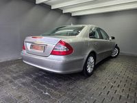 Gebraucht Mercedes E200 Elegance 184 PS (135 kW) 2006 Silber Limousine