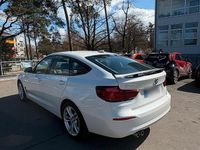 Gebraucht BMW 320 190 PS (139 kW) 2019 Weiß Limousine