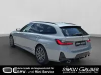Gebraucht BMW 330e M Sport 292 PS (214 kW) 2025 Grau Kombi
